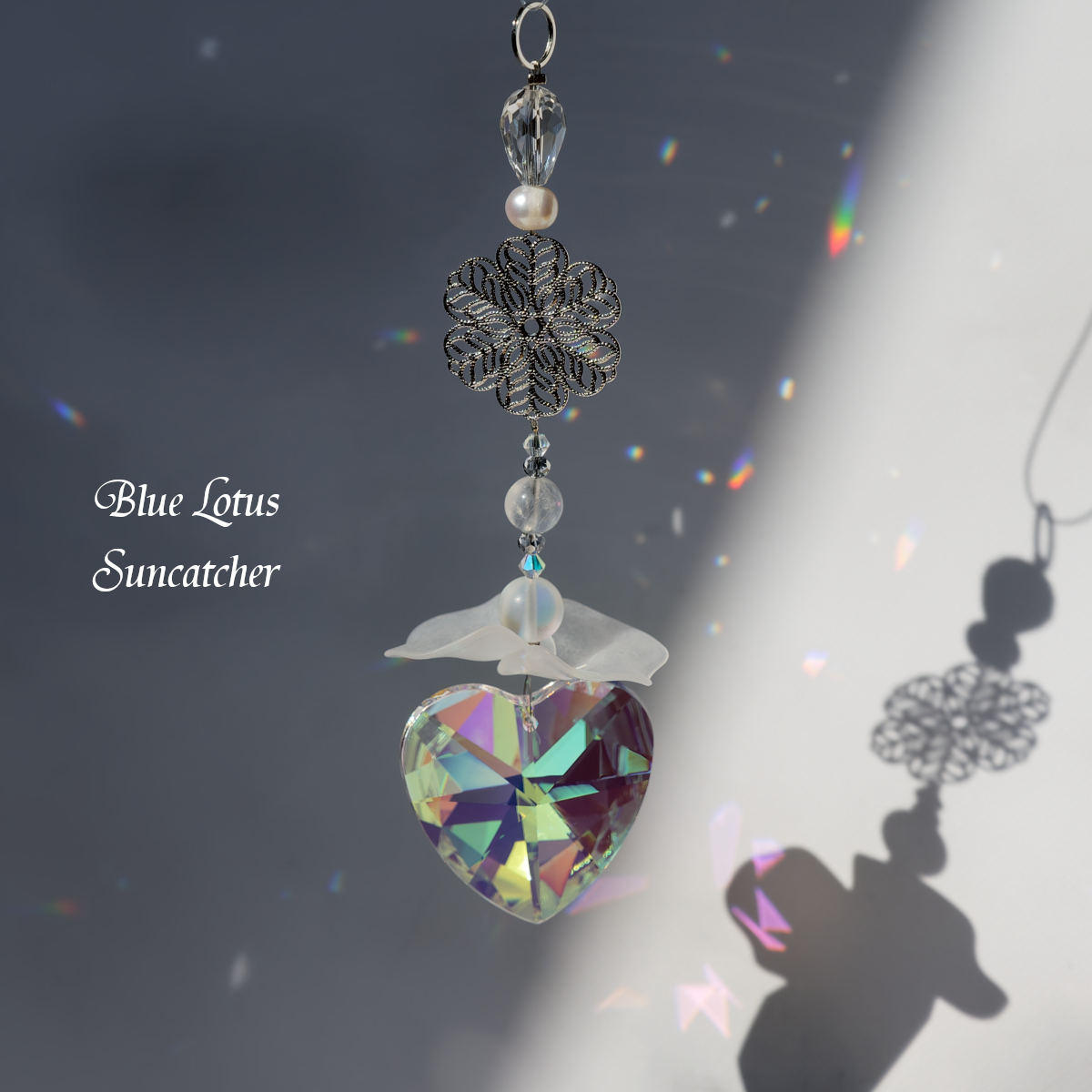 ちゃみブルーAB &バイオレットSWAROVSKI ✩.*サンキャッチャー レインボーフラワーのサンキャッチャー | etoile-irisee