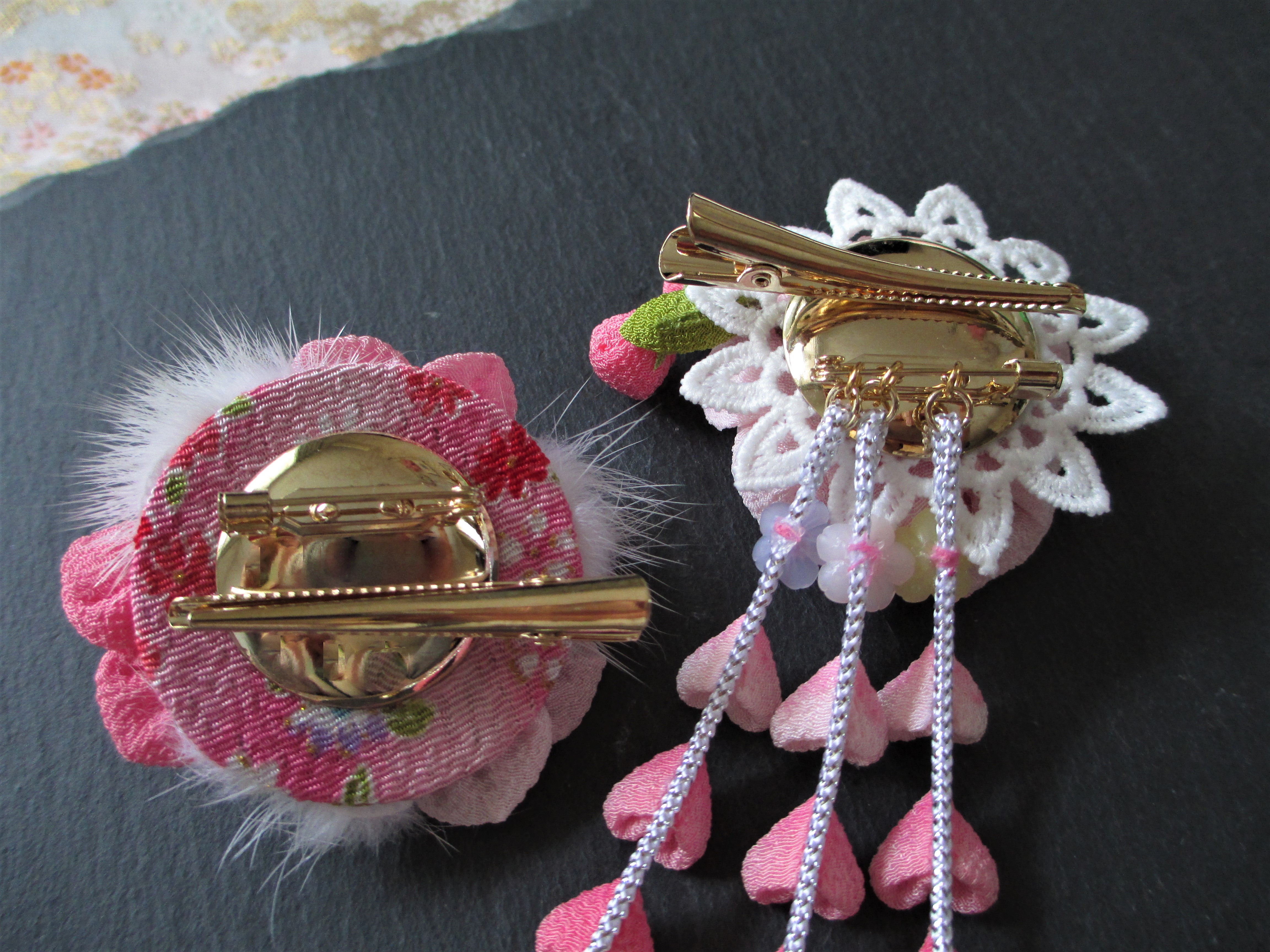 桃の花の髪飾り＊つまみ細工＊ - TAMASAKA ｜クラフト作品 通販サイト  