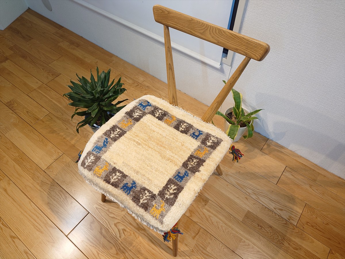 【夏のキャンペーン】ペルシャ　ギャッベ ミニランナー　120×40 ベージュヤギ 夏のキャンペーン】ペルシャ ギャッベ ミニランナー 120×40