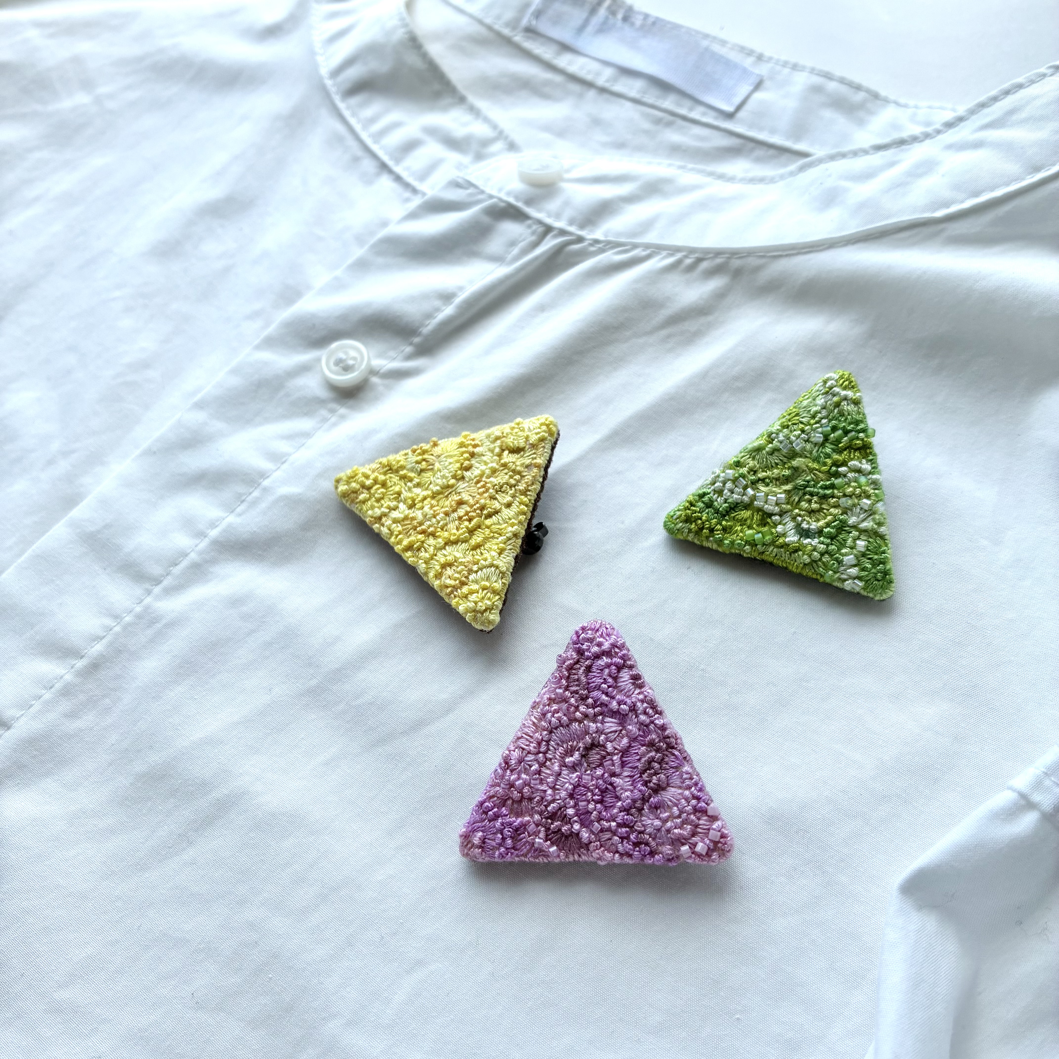〚戦慄様オーダー〛刺繍ブローチ3点 人気商品割引 〚戦慄様オーダー〛刺繍ブローチ3点