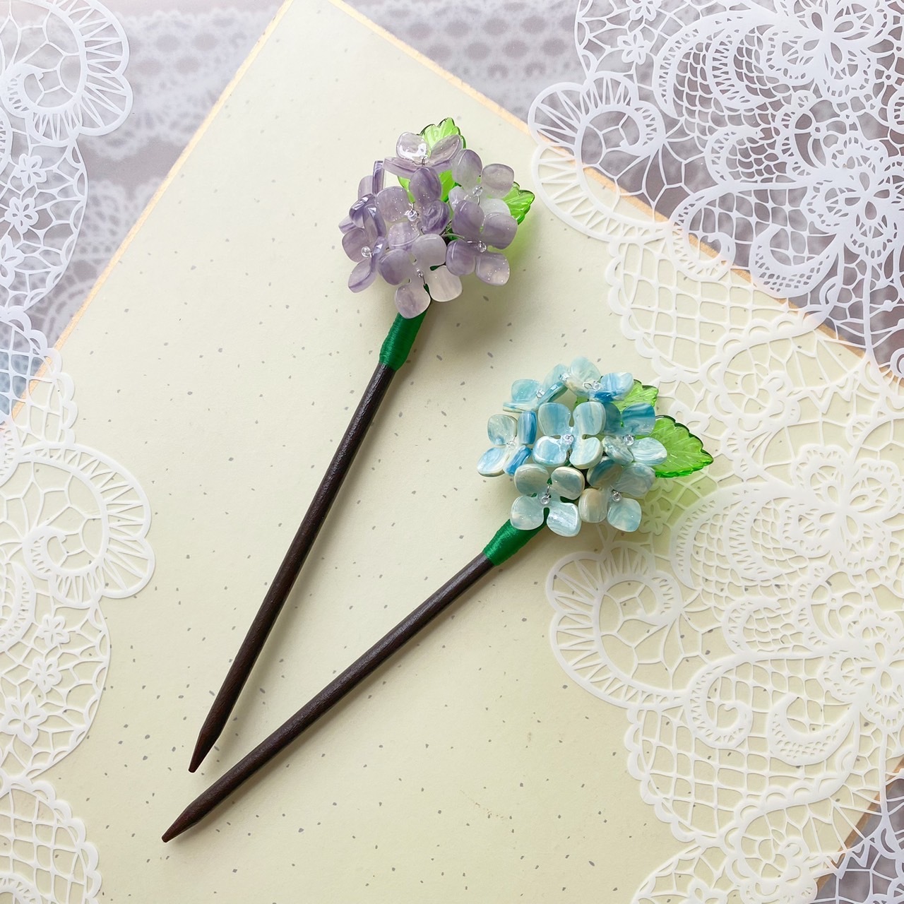 ❄︎ミント❄︎さま売約済み　二股かんざし〈Bouquet・みなもnne・盛り〉 ❄︎ミント❄︎さま売約済み 二股かんざし〈Bouquet・みなもnne