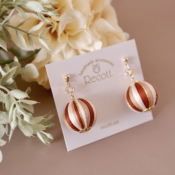 02 ハンドメイドピアス　手染めビーズ　みことまい様追加 02 ハンドメイドピアス 手染めビーズ みことまい様追加 手染めビーズ