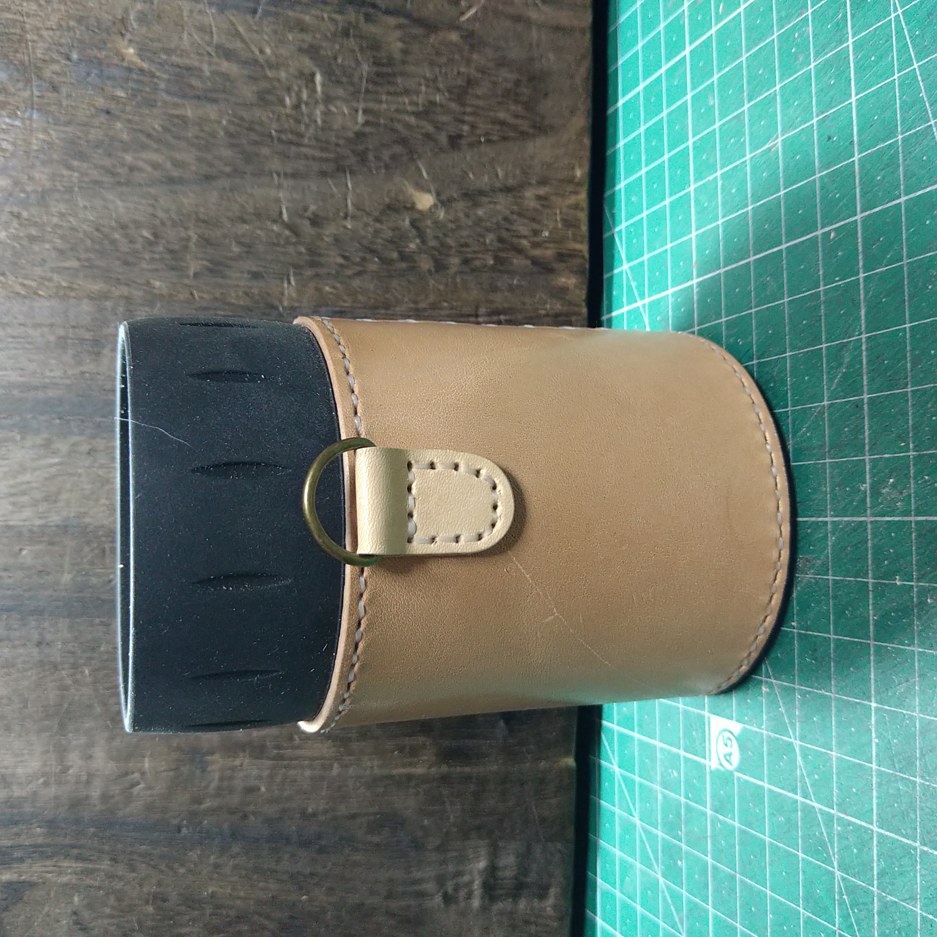 omadesign プラトン サーモス保冷缶レザーカバー 350ml HIKU サーモス 保冷缶ホルダーレザーカバー （350ml）2 | What Will