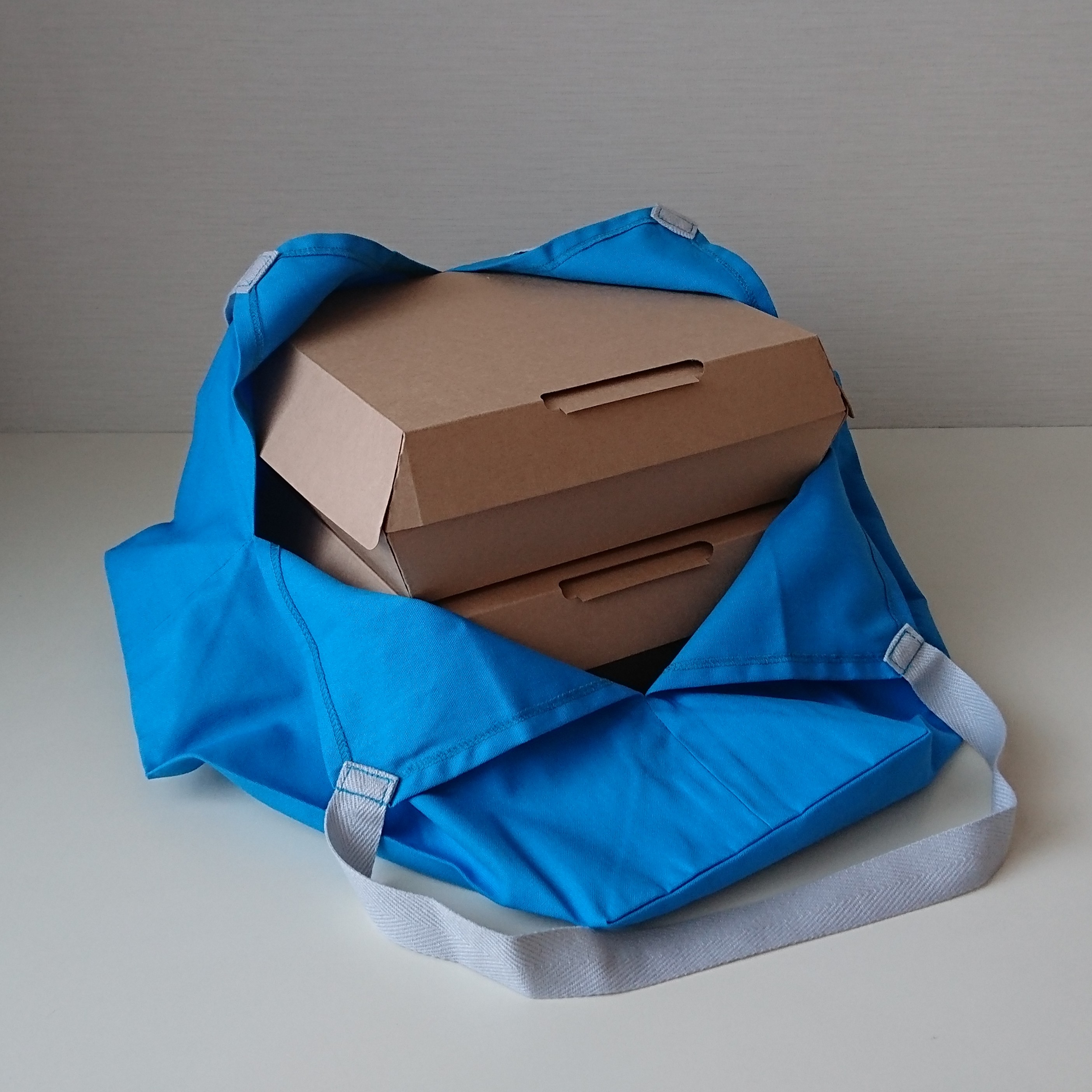 春のsimple plan＊持ち手レザーのネイビーなシカクマルシェ