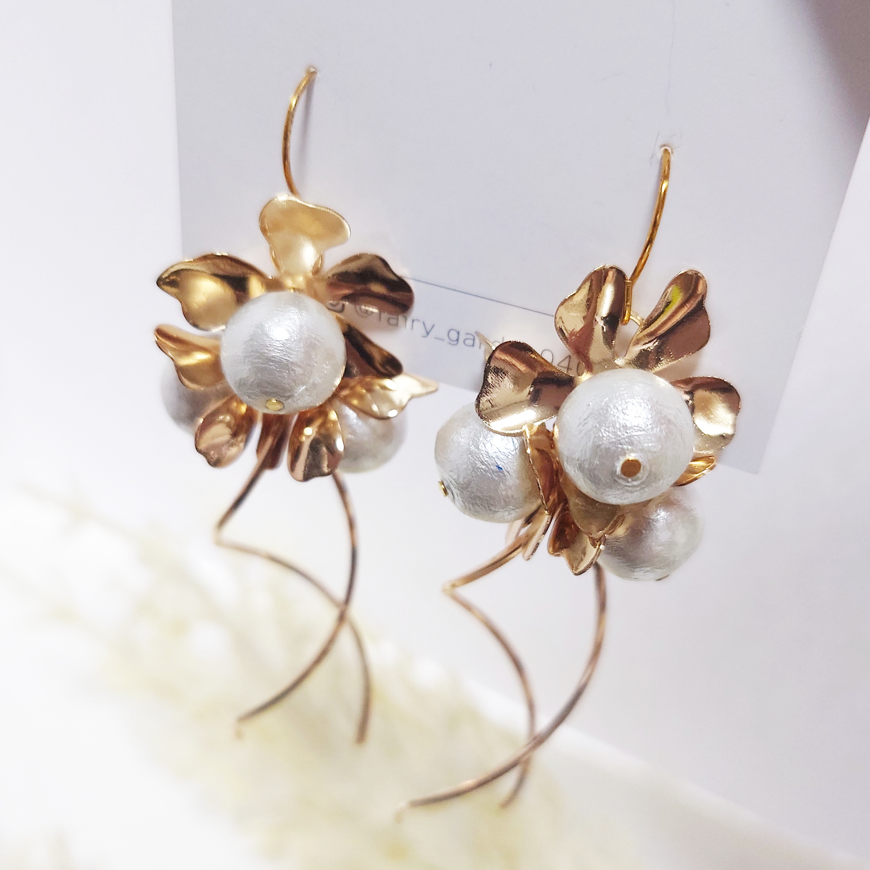 高級レオパード柄ビーズと大ぶりパールフープのピアス （ビジュー  