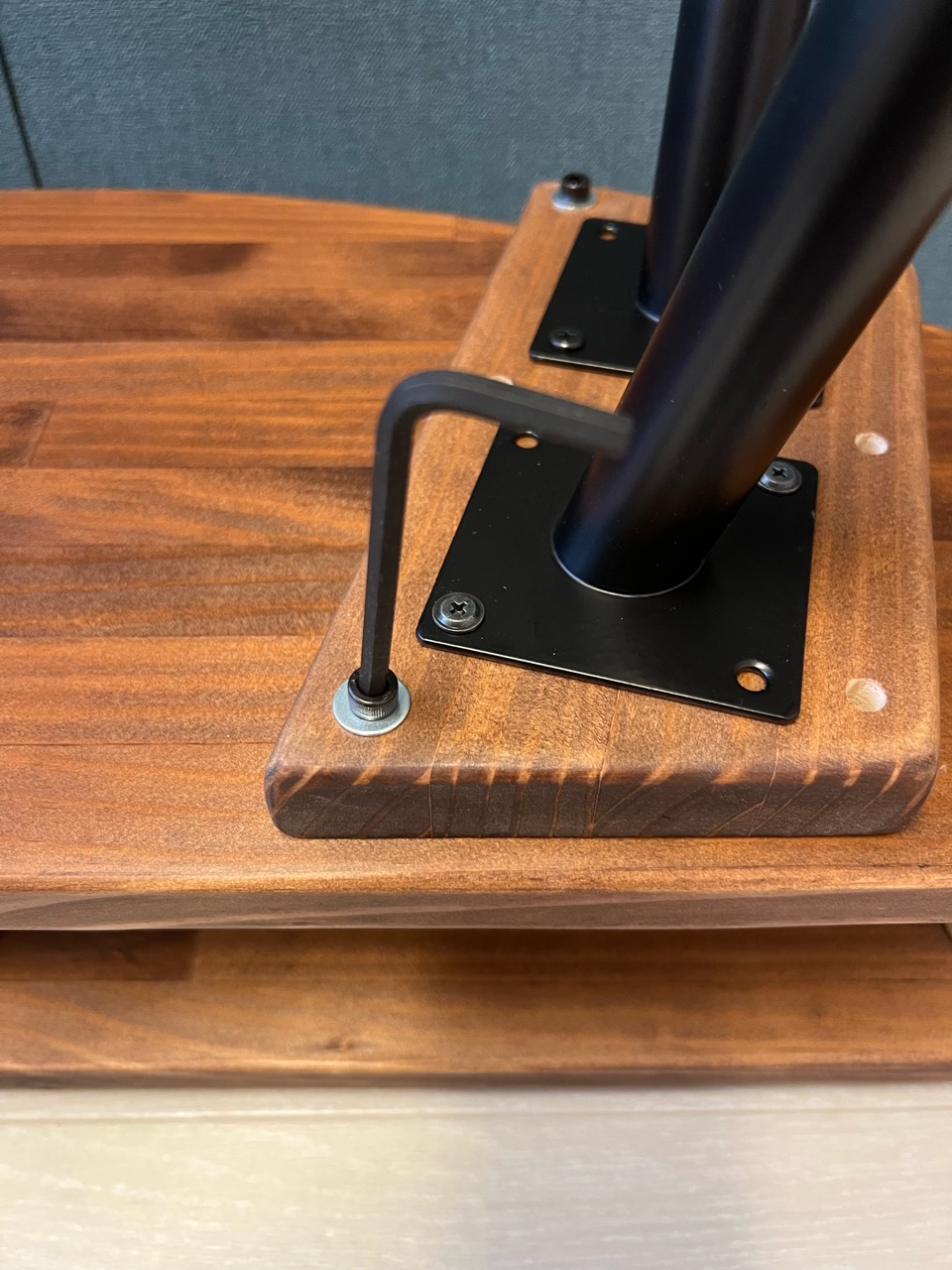 【送料無料】 テーブル 三日月形 90cm パイン ウォルナット アイアン連結脚 送料無料】 テーブル 三日月形 90cm パイン ウォルナット アイアン連結