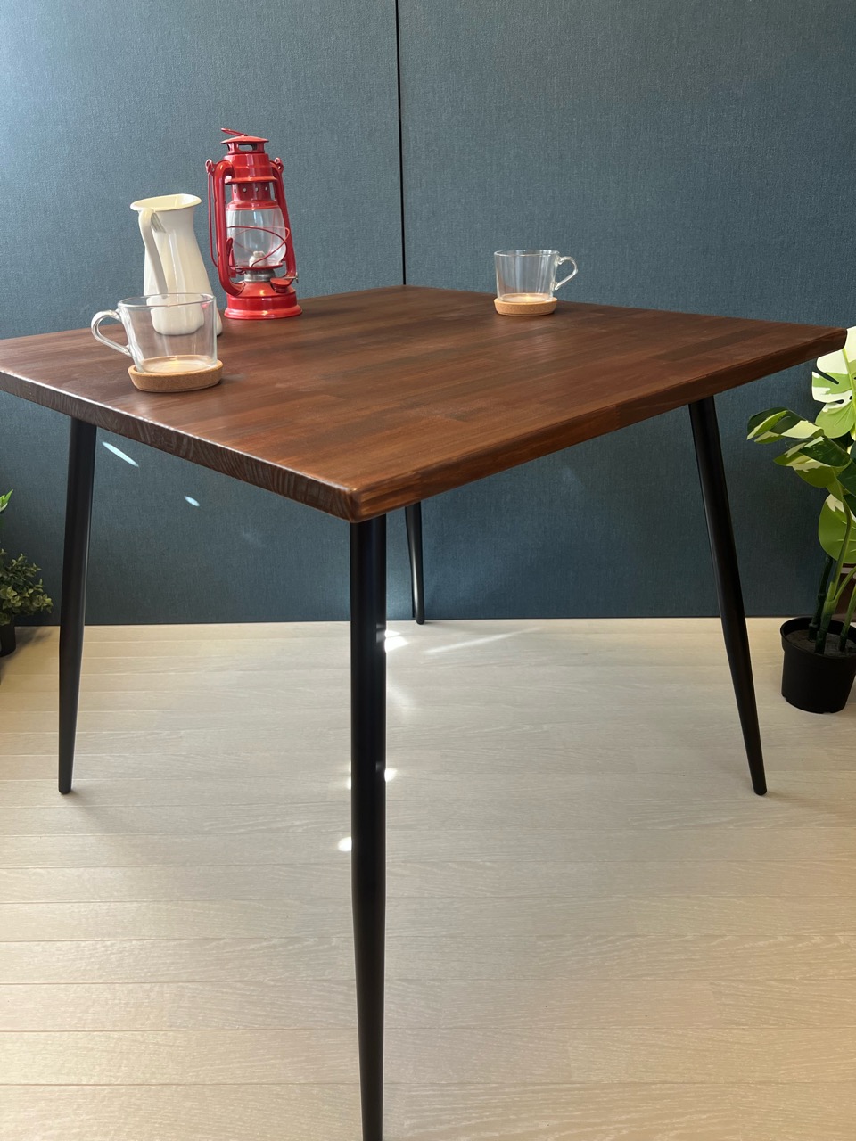 【オーダー】 テーブル 正方形 80cm パイン ウォルナット調 ボルト連結脚 送料無料】 テーブル 正方形 80cm パインウォルナット アイアン