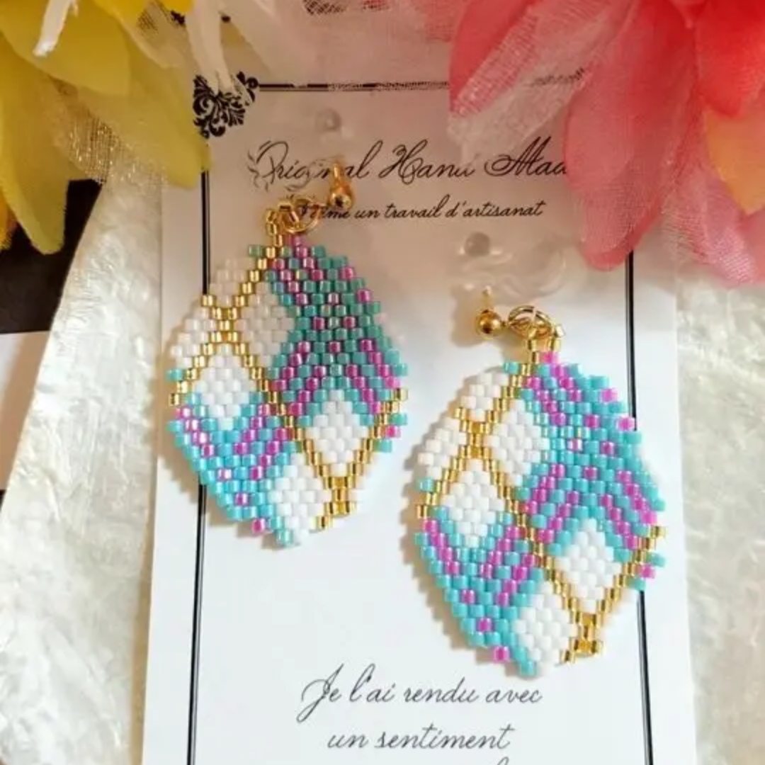 デリカビーズ　フリンジ　バッグ 金色　ハンドメイド デリカビーズ フリンジ バッグ 金色 ハンドメイド
