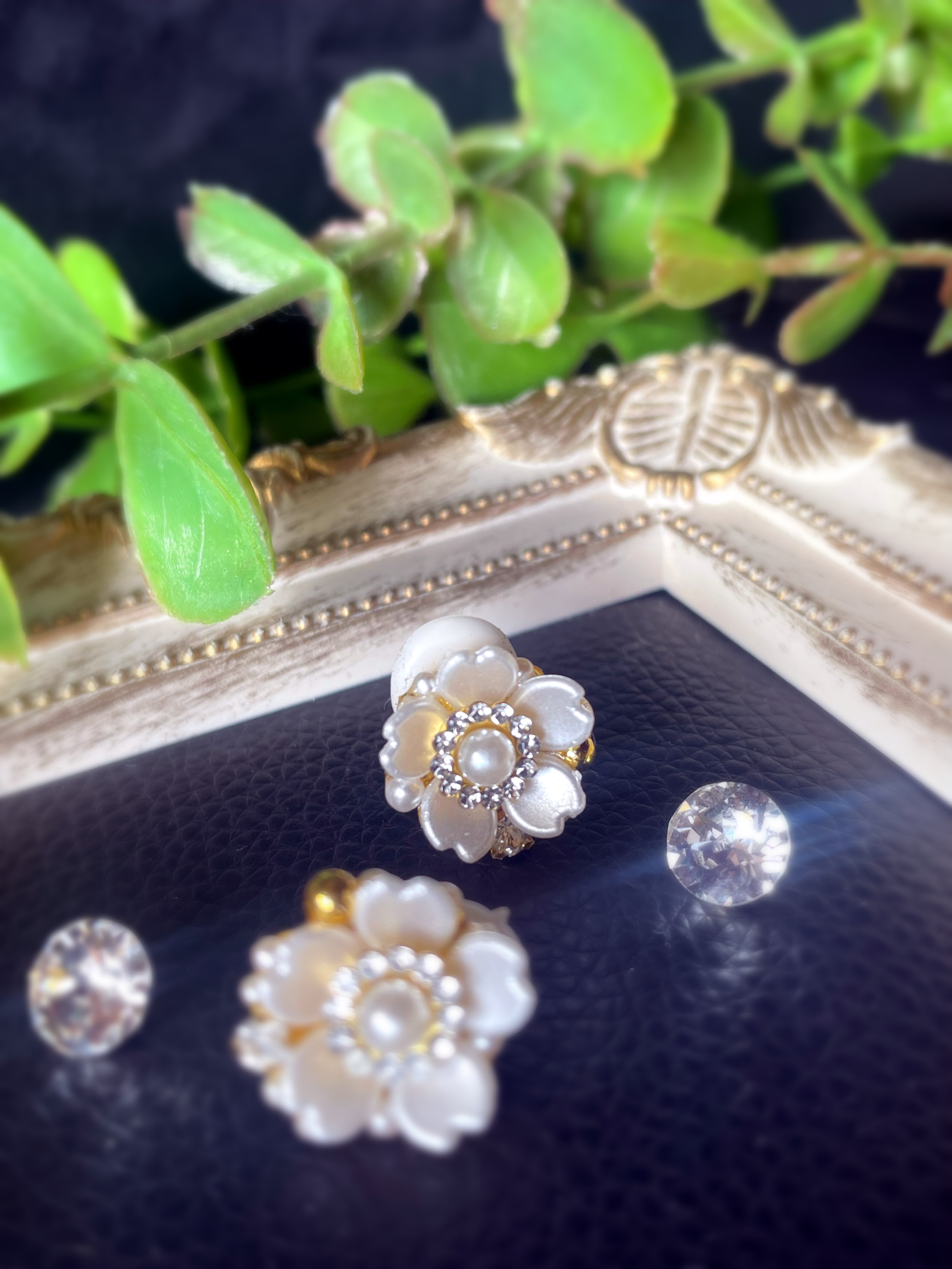 ✞『1粒ビジューピアス』ビジュー すれちがう 春 桜 