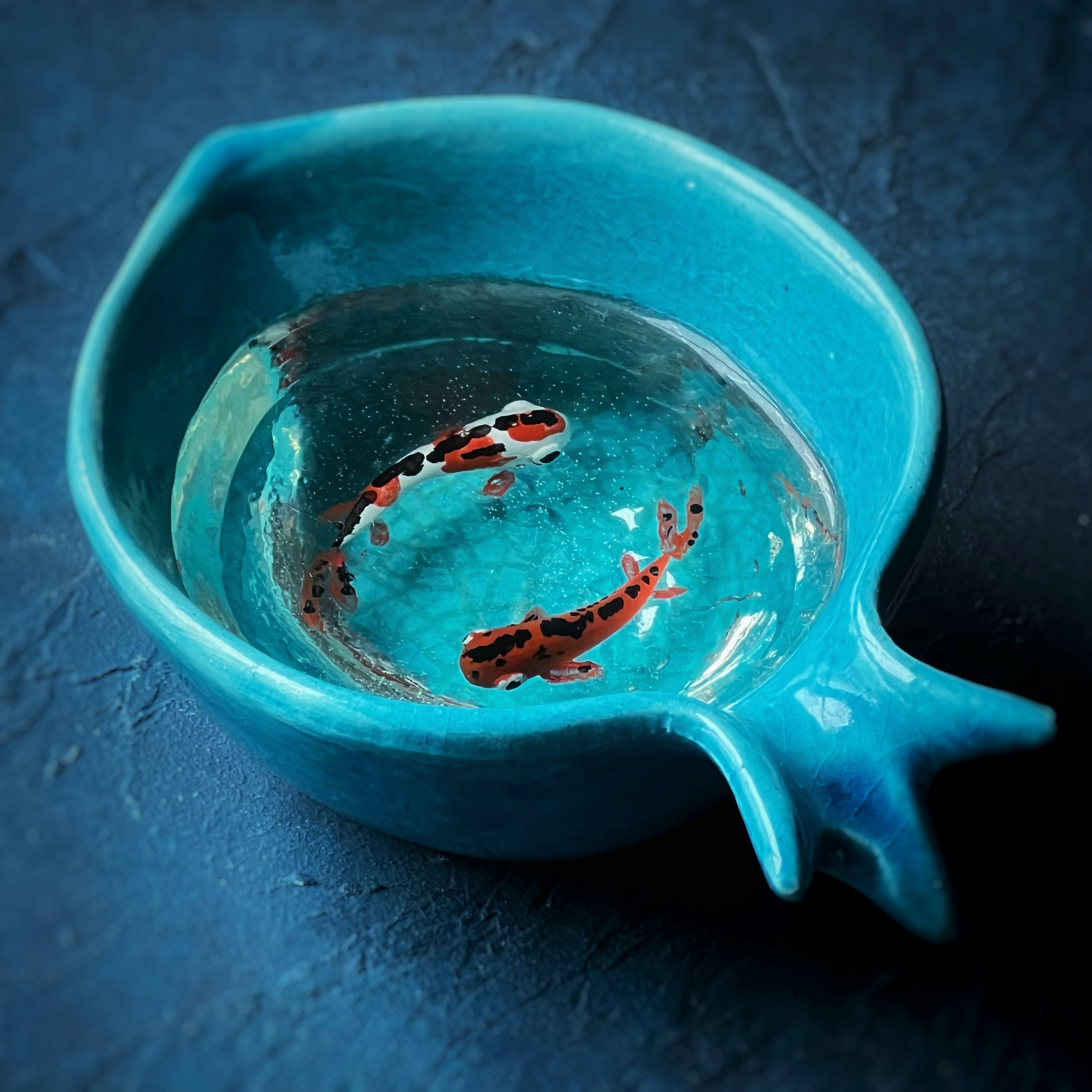ペルシャの陶器 飾り皿（金魚）ターコイズ【SOFAL-002