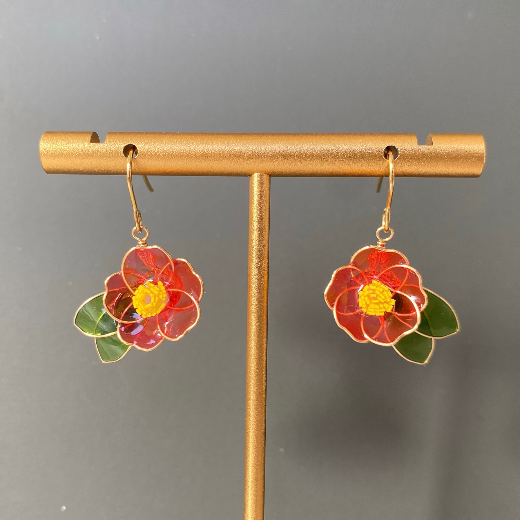 椿 ピアス 冬のアクセサリー 和モダン レジンピアス ディップアート 
