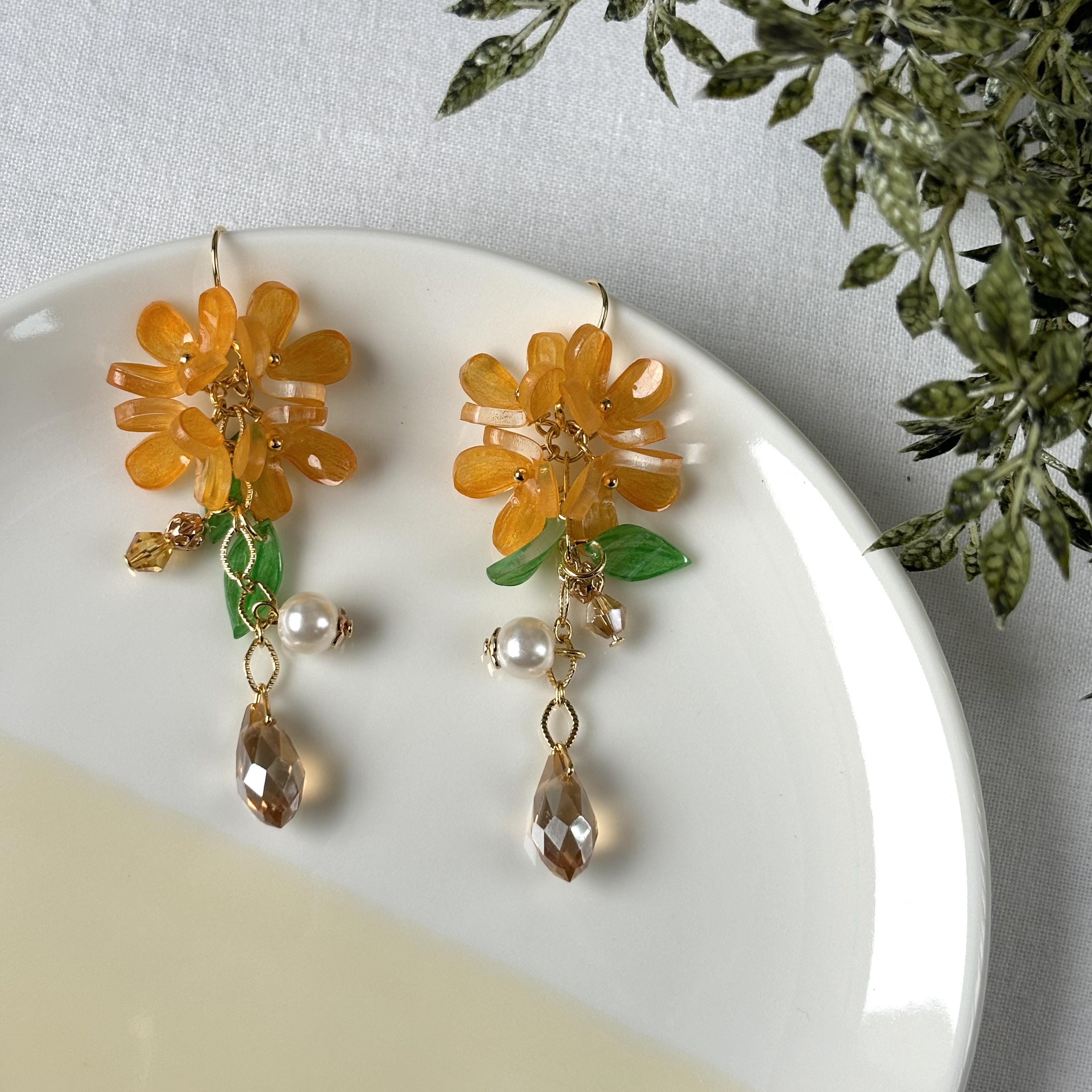 金木犀きらめく花束ピアス＊パール＊キンモクセイ＊きんもくせい＊秋